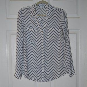 Express Portofino Blouse Medium Gray/White Chevron Print